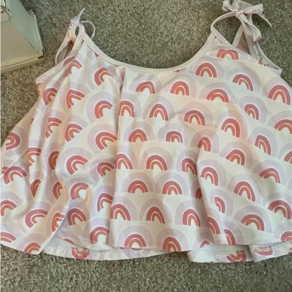 Kortni Jeane mini rainbows swing top